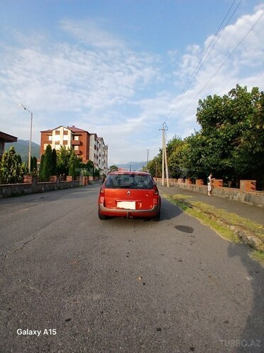 Renault Megane 2005, 389,000 km - 1.5 l - Qax
