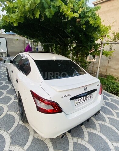 Nissan Maxima-4