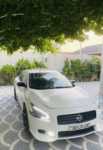 Nissan Maxima-2