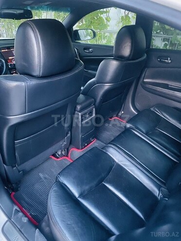 Nissan Maxima-7