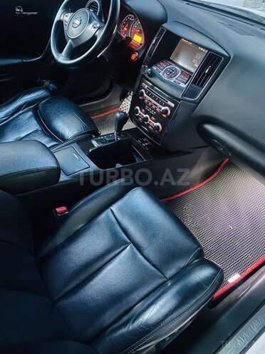 Nissan Maxima-6