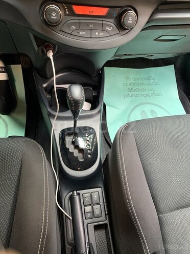 Toyota Vitz 2017, 65,000 km - 1.5 l - Bakı