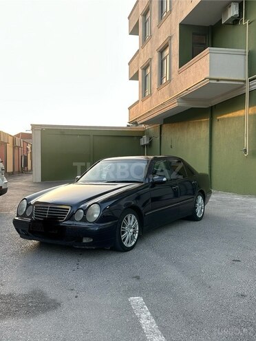 Mercedes E 220 d 2001, 322,868 km - 2.2 l - Bakı