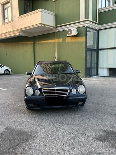 Mercedes E 220 d 2001, 322,868 km - 2.2 l - Bakı