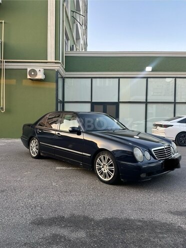 Mercedes E 220 d 2001, 322,868 km - 2.2 l - Bakı