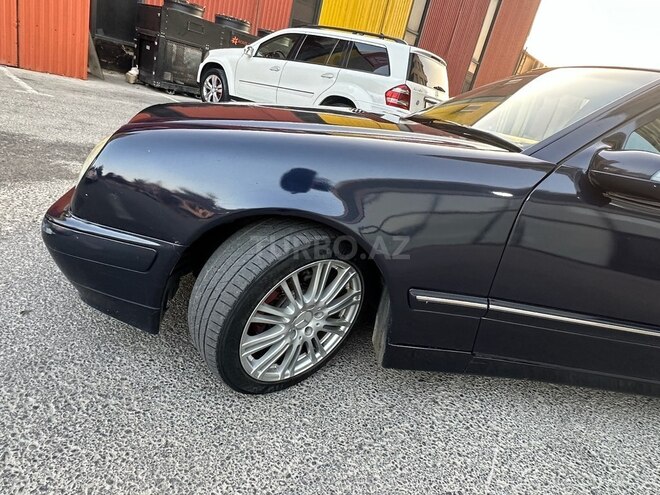 Mercedes E 220 d 2001, 322,868 km - 2.2 l - Bakı