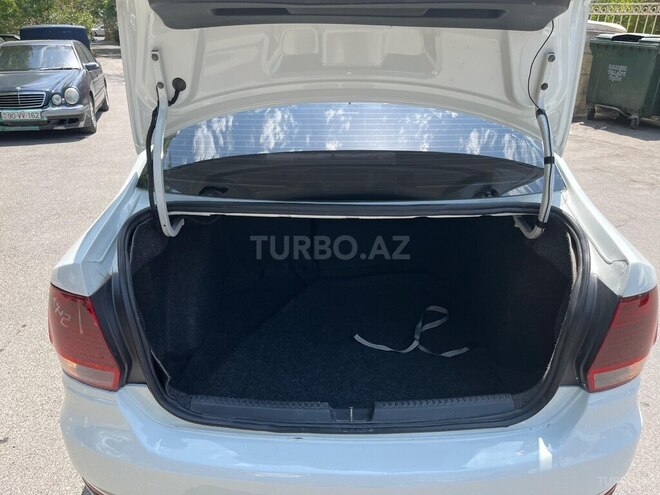 Volkswagen Polo 2019, 145,000 km - 1.6 l - Bakı