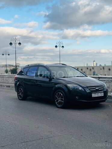 Kia  2008, 250,000 km - 1.6 l - Bakı