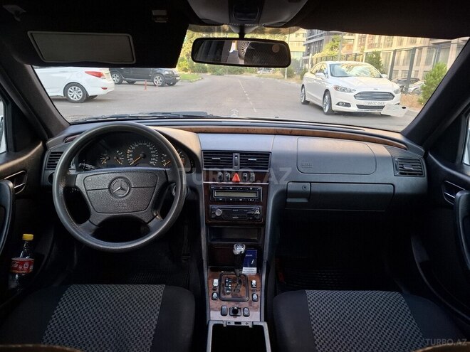 Mercedes C 240 1999, 258,800 km - 2.4 l - Bakı