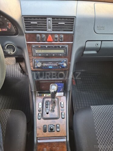 Mercedes C 240 1999, 258,800 km - 2.4 l - Bakı