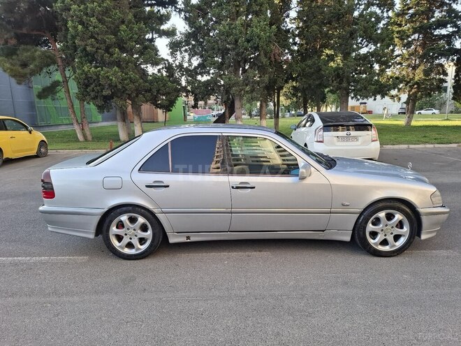 Mercedes C 240 1999, 258,800 km - 2.4 l - Bakı
