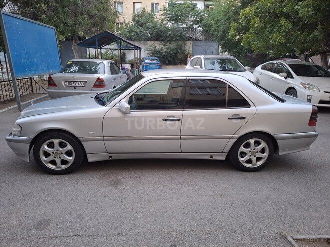 Mercedes C 240 1999, 258,800 km - 2.4 l - Bakı