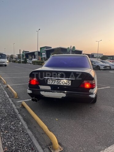 Mercedes E 220 1994, 123,321 km - 2.2 l - Bakı