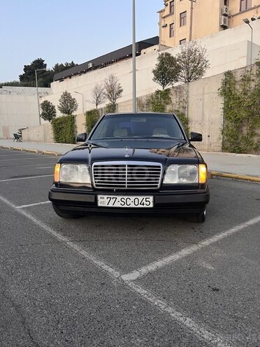 Mercedes E 220 1994, 123,321 km - 2.2 l - Bakı