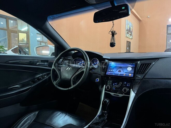Hyundai Sonata-8