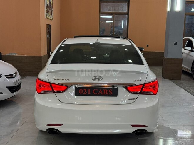 Hyundai Sonata-4