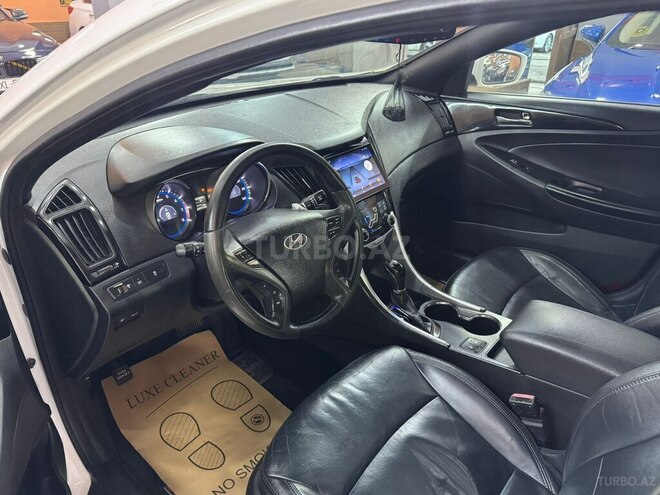 Hyundai Sonata-17