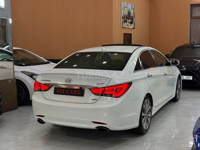 Hyundai Sonata-21