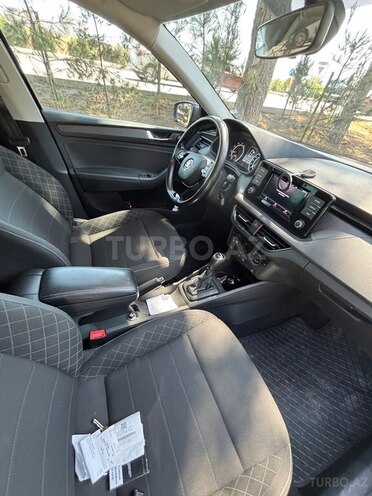Skoda Rapid 2022, 124,000 km - 1.6 l - Bakı