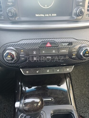 Kia Sorento-20