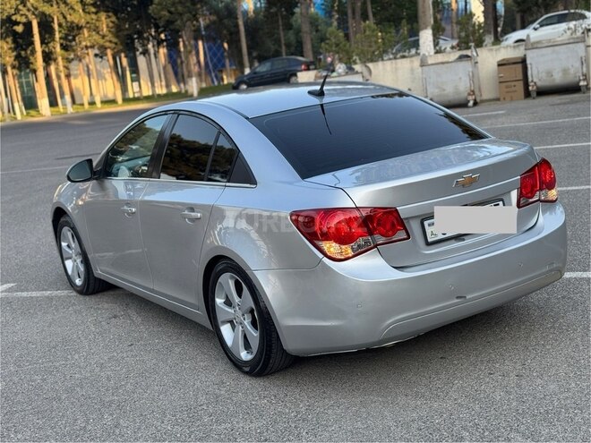 Chevrolet Cruze-11