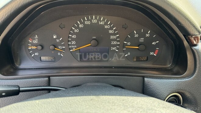Mercedes E 220 d 1999, 507,000 km - 2.2 l - Bakı