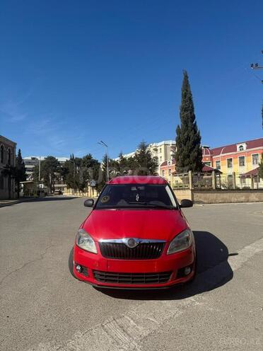 Skoda Roomster 2011, 300,000 km - 1.4 l - Bakı