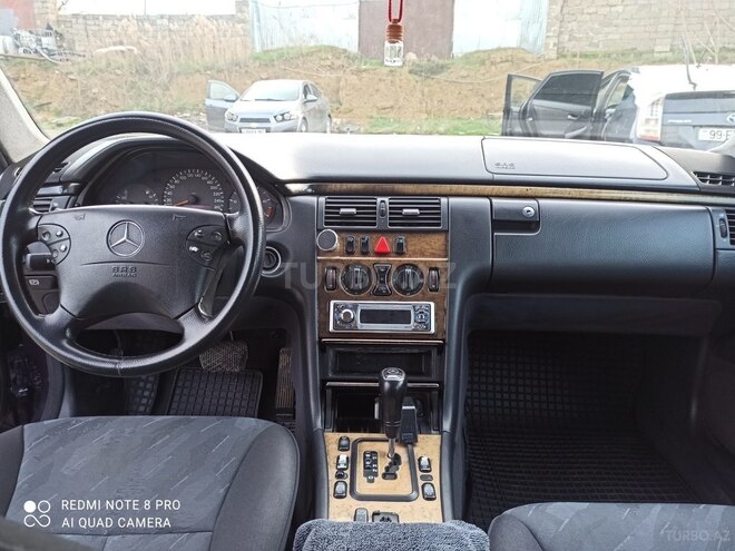 Mercedes E 270 1999, 365,000 km - 2.7 l - Bakı