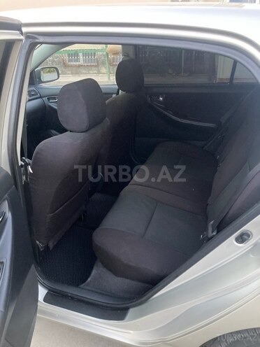 Toyota Corolla 2004, 323,600 km - 1.4 l - Şirvan
