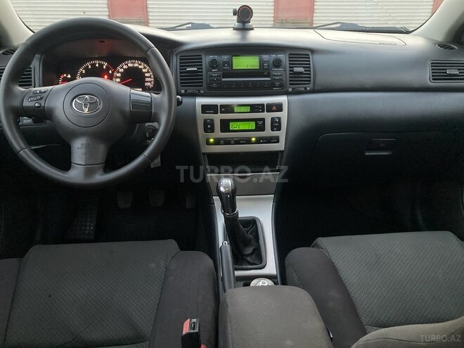 Toyota Corolla 2004, 323,600 km - 1.4 l - Şirvan