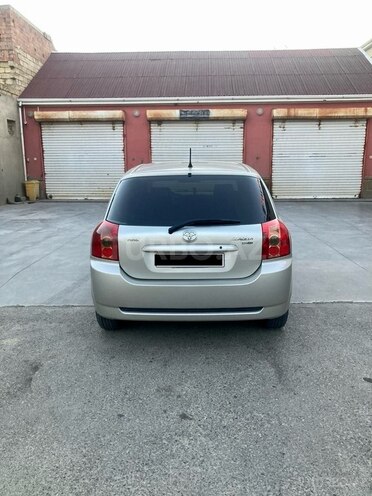 Toyota Corolla 2004, 323,600 km - 1.4 l - Şirvan