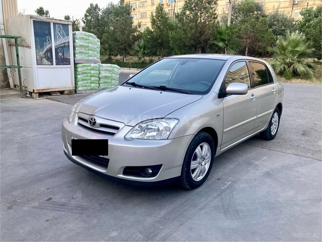 Toyota Corolla 2004, 323,600 km - 1.4 l - Şirvan