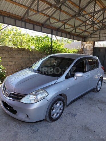 Nissan Tiida-9