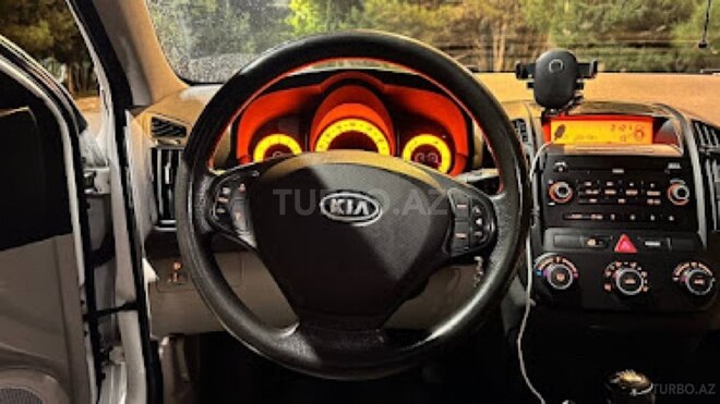 Kia  2008, 200,000 km - 1.4 л - Bakı