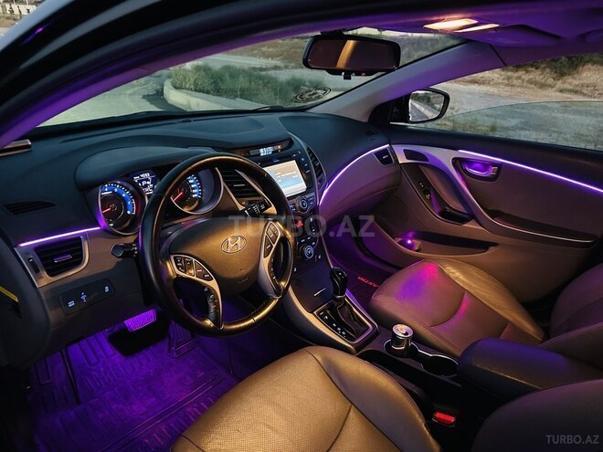 Hyundai Elantra 2016, 105,000 km - 1.8 л - Bakı