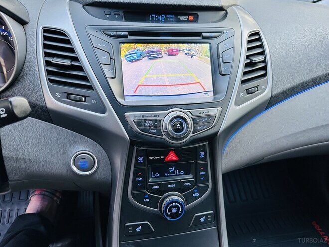 Hyundai Elantra 2016, 105,000 km - 1.8 л - Bakı