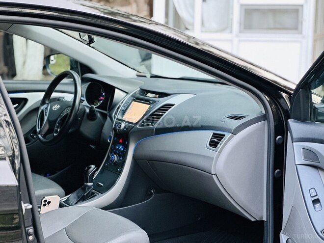 Hyundai Elantra 2016, 105,000 km - 1.8 л - Bakı