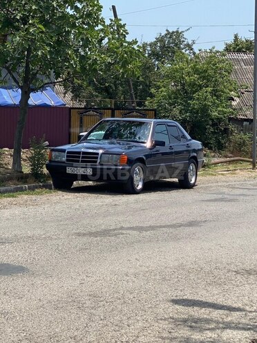 Mercedes 190 1993, 484,000 km - 2.0 l - Astara
