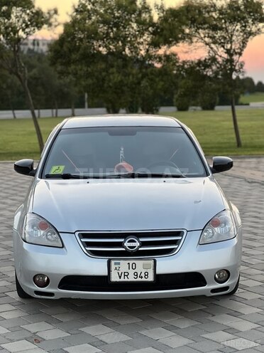Nissan Altima-2