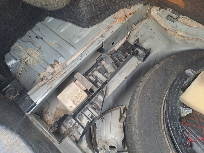 Mercedes C 230 2000, 240,000 km - 2.3 л - Balakən