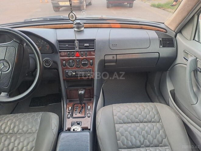 Mercedes C 230 2000, 240,000 km - 2.3 л - Balakən