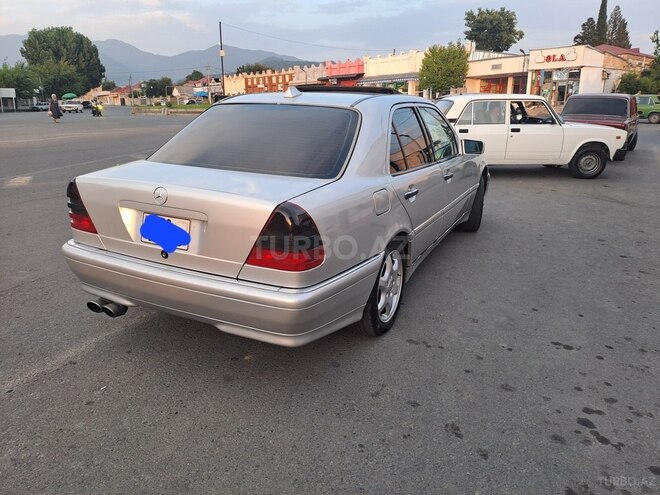 Mercedes C 230 2000, 240,000 km - 2.3 л - Balakən