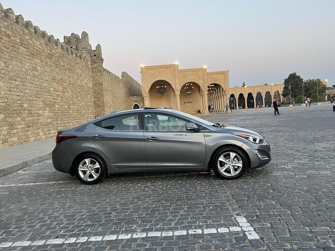 Hyundai Elantra 2015, 103,636 km - 1.8 l - Bakı