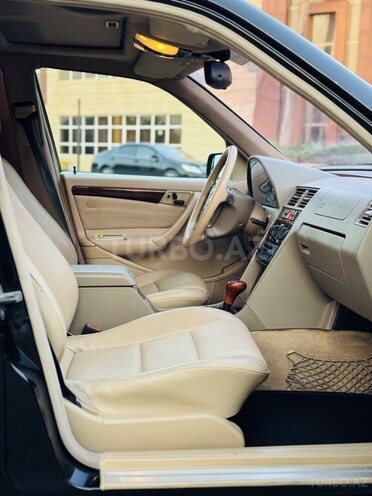 Mercedes C 230 2000, 319,851 km - 2.3 l - İmişli