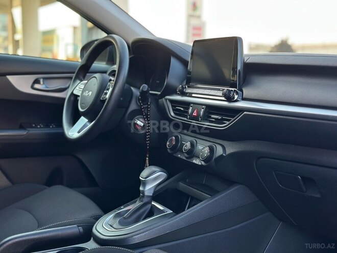 Kia Forte-14