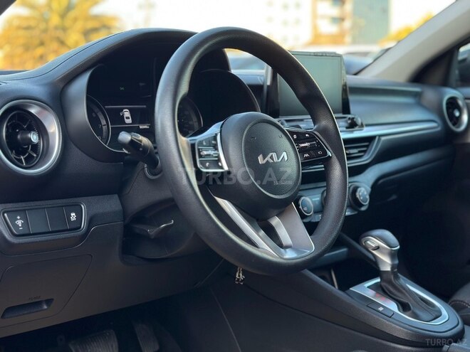 Kia Forte-13