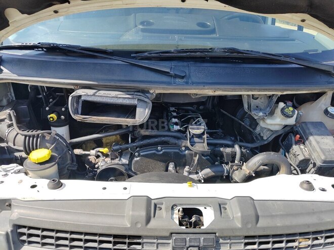 Ford Transit-8