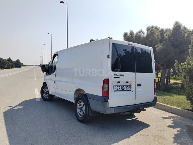 Ford Transit-2