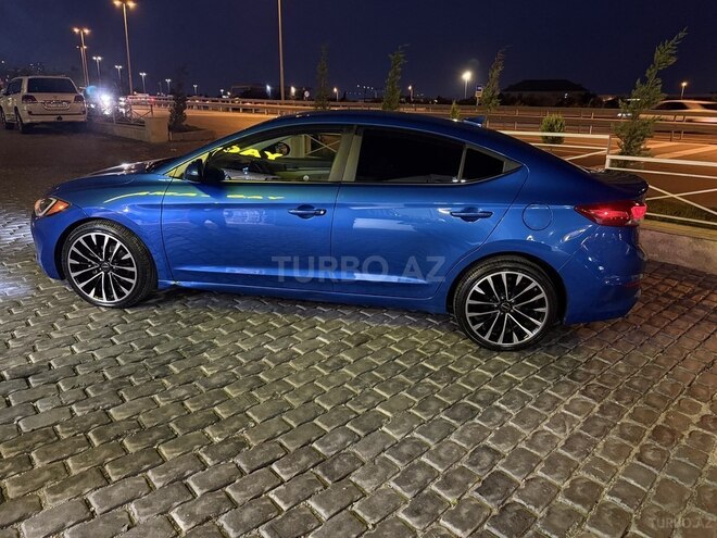 Hyundai Elantra 2016, 115,000 km - 2.0 л - Bakı