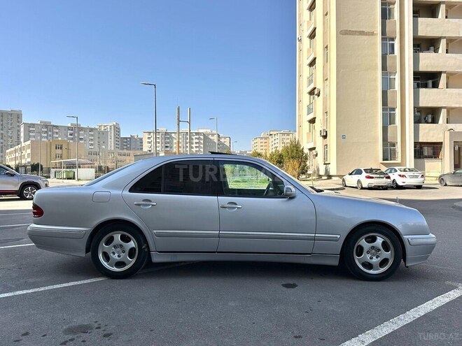 Mercedes E 220 1999, 420,000 km - 2.2 l - Bakı